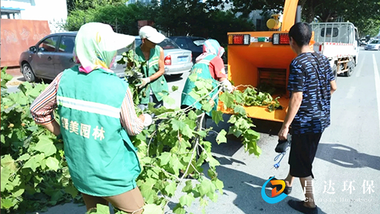 樹枝粉碎機（jī）使用4.jpg