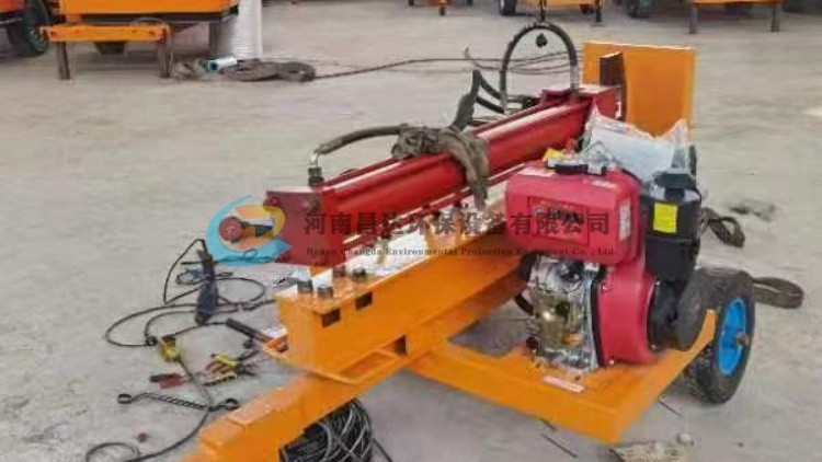 移動（dòng）劈木機劈柴機.jpg