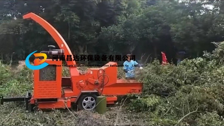 6140L樹枝（zhī）粉碎機四川成都客戶現場