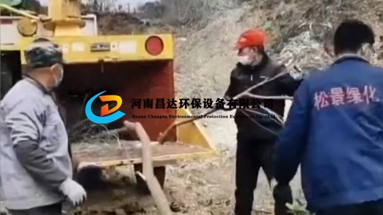 6145樹枝粉碎機新疆客戶使用現場（chǎng）