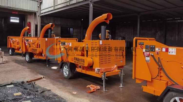 四台HC-6145園林綠化專用樹枝條粉（fěn）碎機完工！.jpg